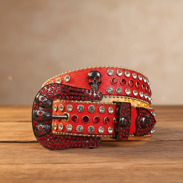 Rot- und Diamant-Strasssteine mit rotem Riemen und Totenkopf-Schnallen Strassgürtel