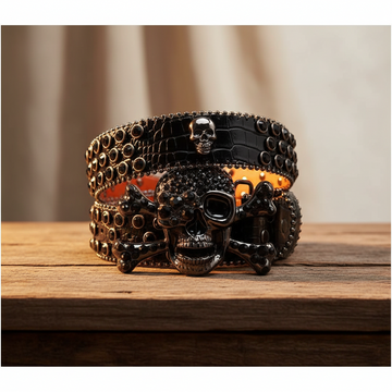 Metallschnalle Totenkopf Gürtel Schwarz mit schwarzen Nieten Strassgürtel