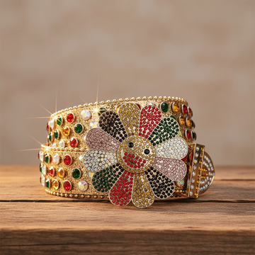 Gürtel mit Blumen-Goldschnalle, mehrfarbigen Steinen und Strass